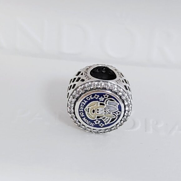 Pandora Paris 30 Years of Magic 12 Avril 2022 Bead Charm S925 Silver with box - Picture 7 of 8